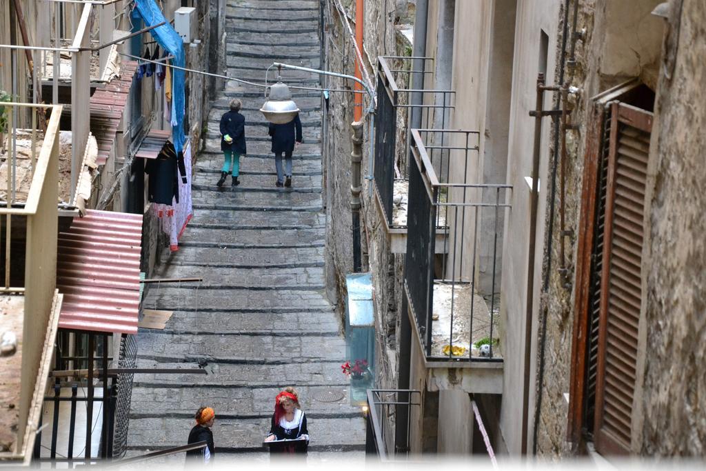 纳普乐艺术住宿加早餐旅馆 那不勒斯 外观 照片